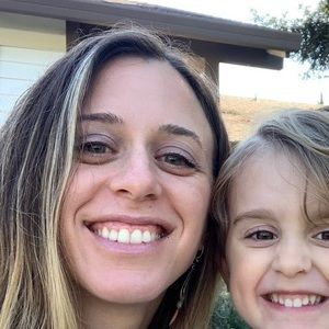 Meet your Posher, Sari